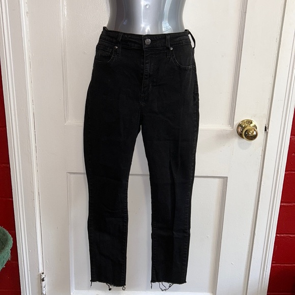 Levi's Black Skinny Jeans With Distressed Hems - Picture 2 of 8